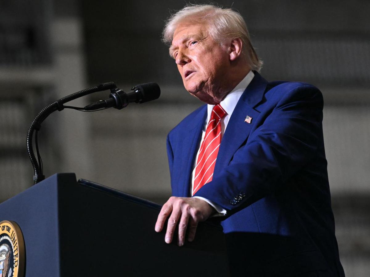 Estados Unidos le prohíbe la entrada a ciudadanos de 12 países