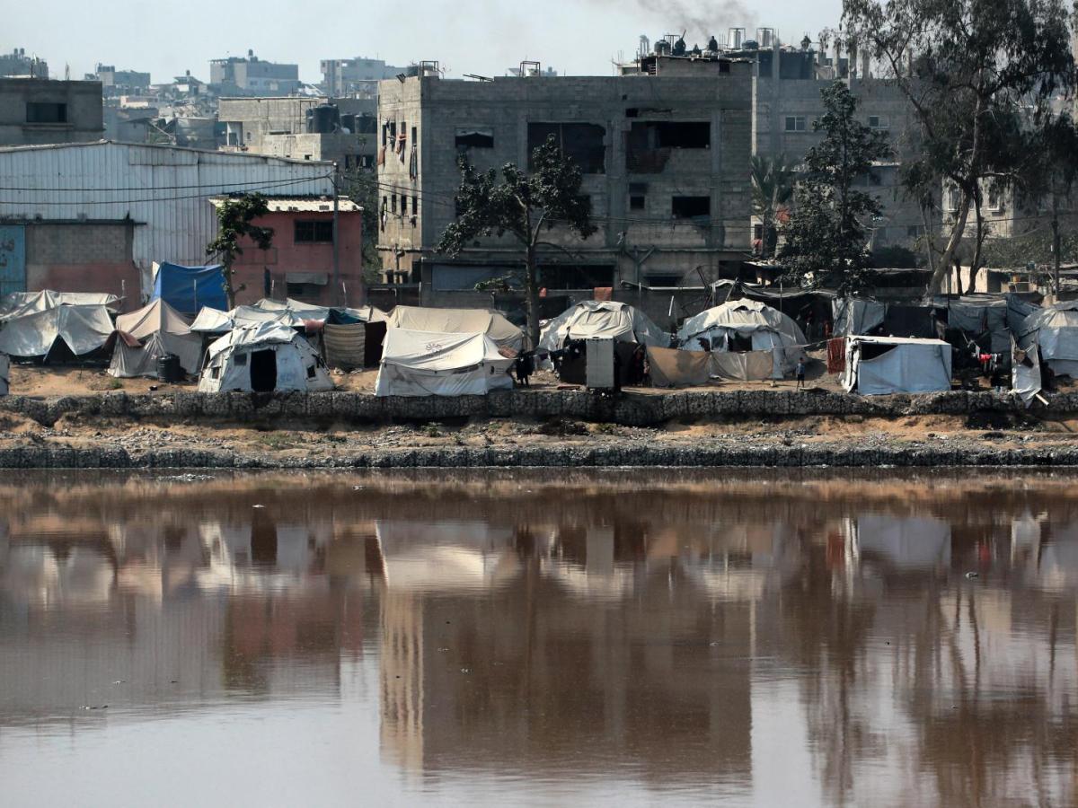 Emiratos Árabes Unidos quiere transportar agua potable a Gaza por medio de una tubería