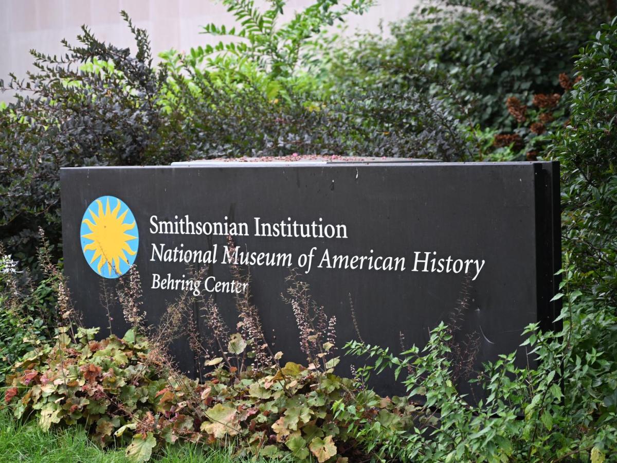 Revisión de museos Smithsonian por orden de Donald Trump