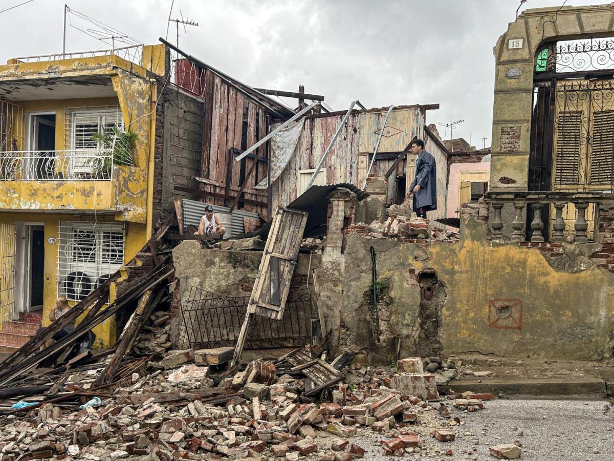 Huracán Melissa provoca daños e inundaciones en Cuba Huracán Melissa provoca daños e inundaciones en Cuba