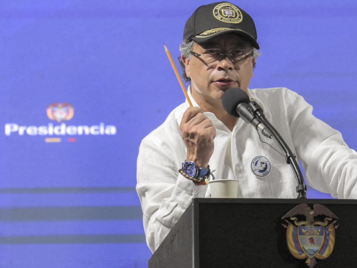 Reforma a la salud: Petro aseguró que reducirá gastos 