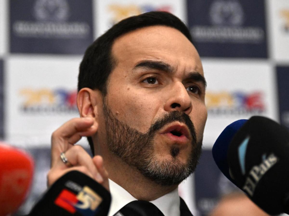 ¿Qué religión profesa Abelardo de la Espriella?