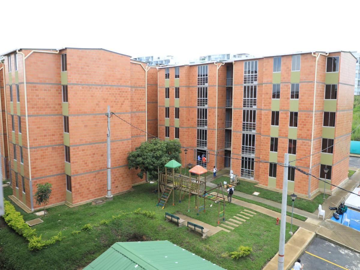 El Gobierno impulsa que los precios de estas viviendas se fijen en pesos y no en salarios mínimos. Un decreto busca asegurar valores estables hasta la escrituración.