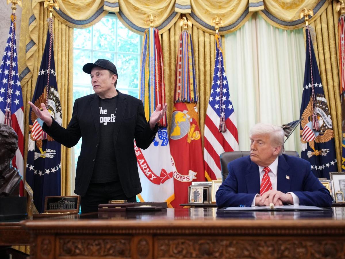 Donald Trump considera la posibilidad de Deportar a Elon Musk de Estados Unidos
