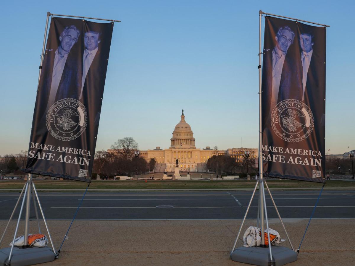 Víctimas de Epstein denuncian exposición de sus datos en internet