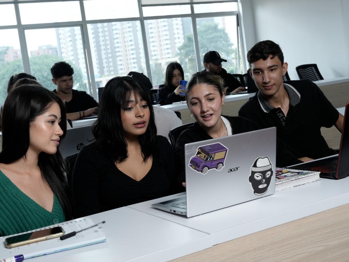 El modelo SolversLab pretende preparar a los estudiantes para el mundo laboral