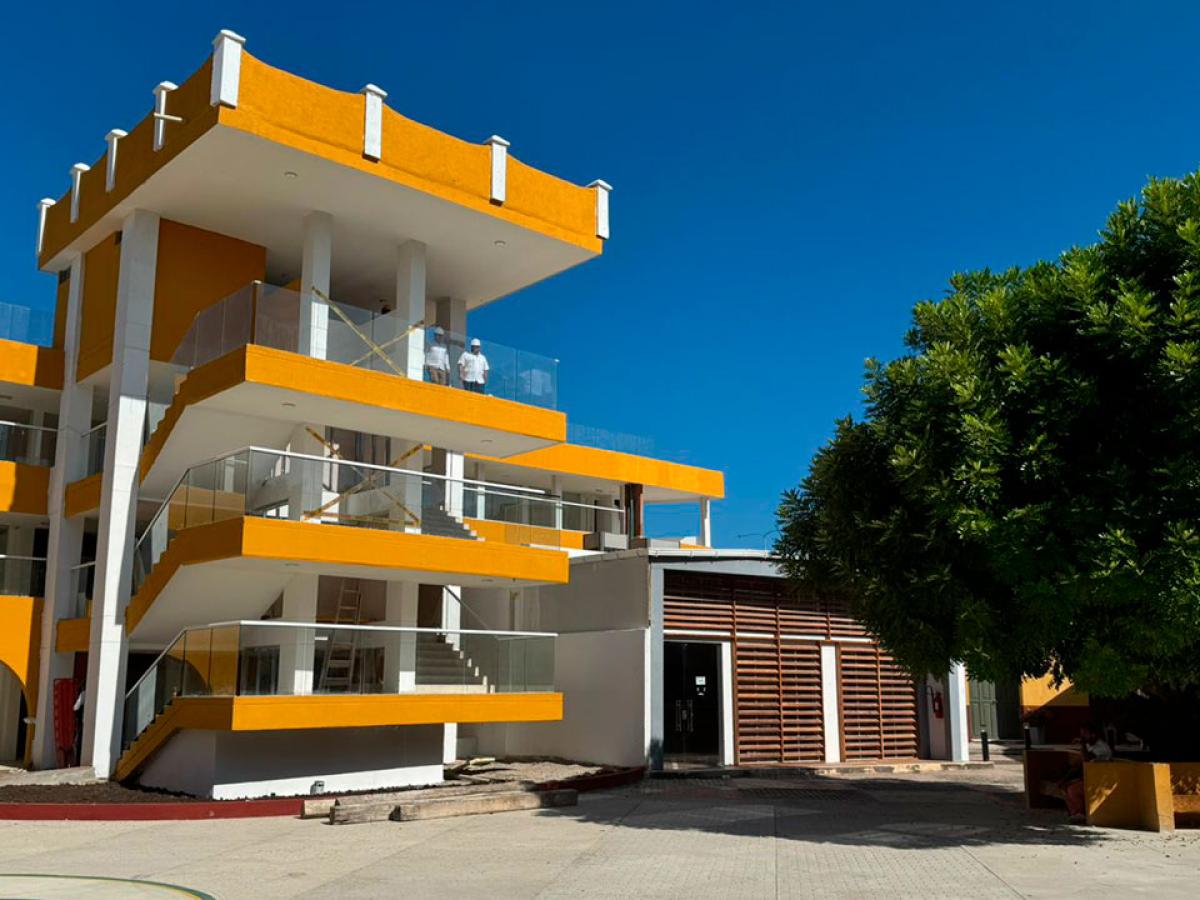 Inauguración edificio en institución educativa de Cartagena