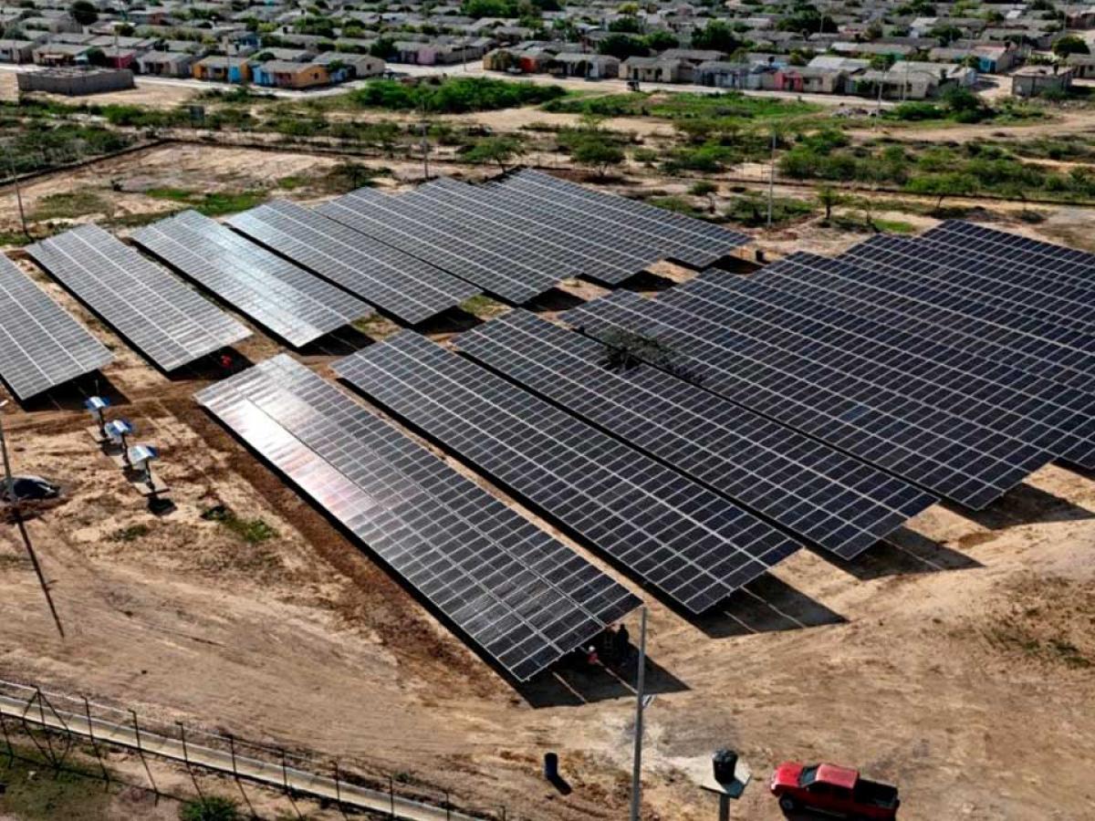 Ministerio de Minas inaugura granjas solares en La Guajira y Caquetá 