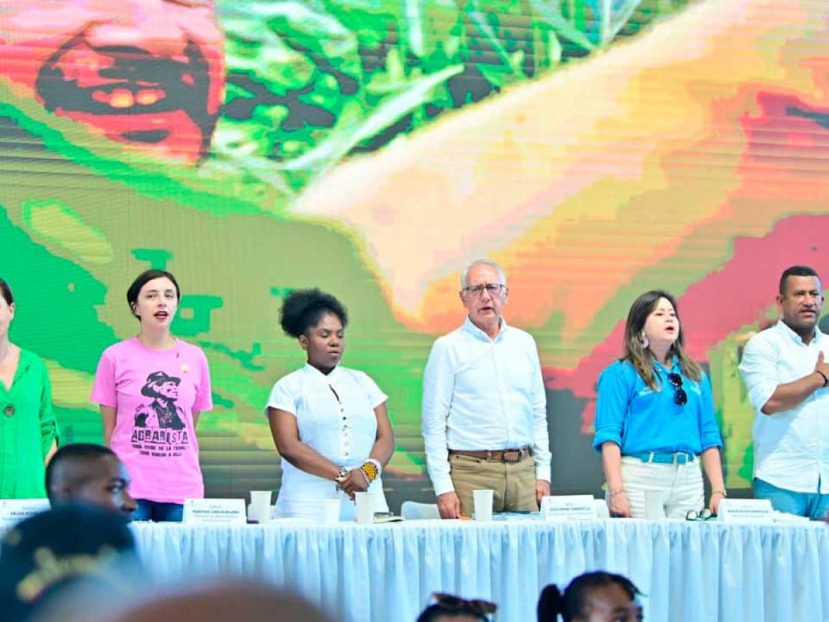 Tumaco: Gobierno entregó ciudadela de 400 viviendas para 2 mil personas