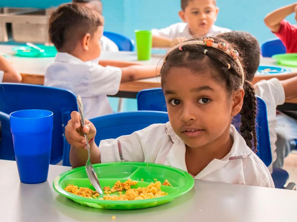 Gobierno duplica cobertura del Programa de Alimentación Escolar en Sahagún, Córdoba