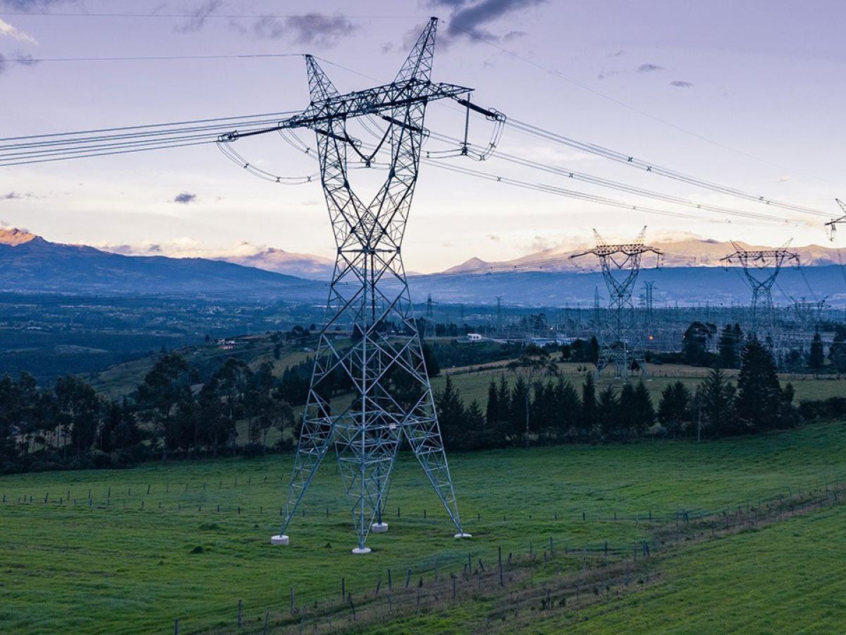 Gobierno propone reforma eléctrica para destrabar proyectos energéticos