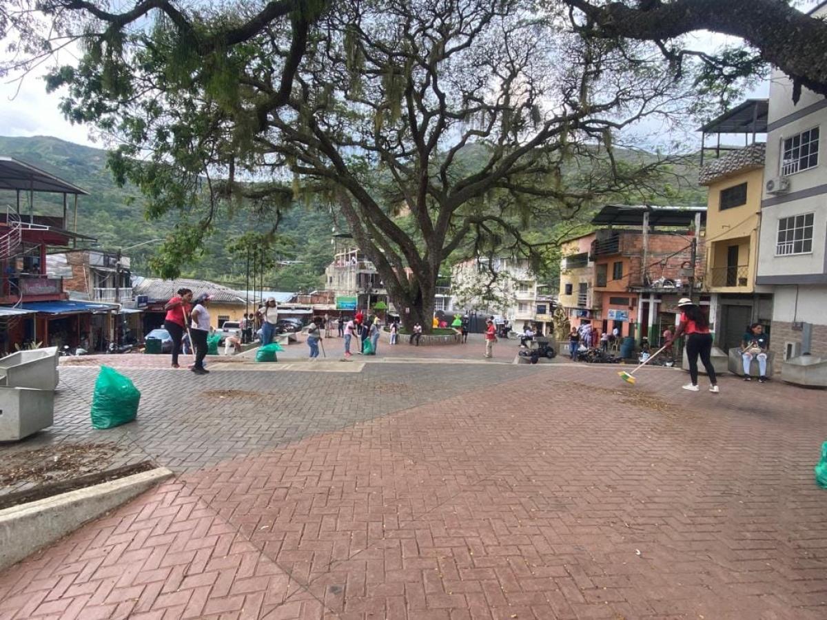 Atentados con carros bombas en Cauca: hasta $200 millones por información