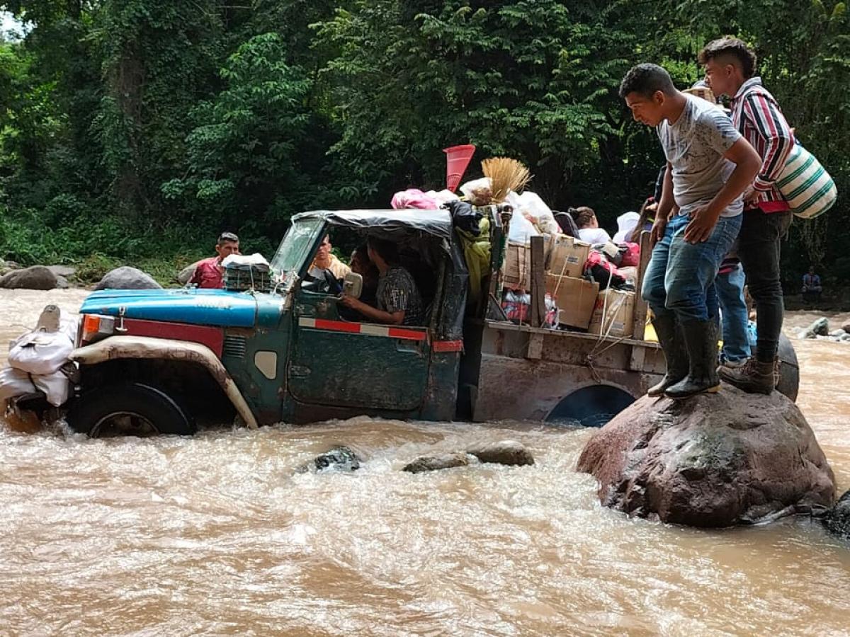 Comunidad exige instalación de un puente en Serranía del Perijá 