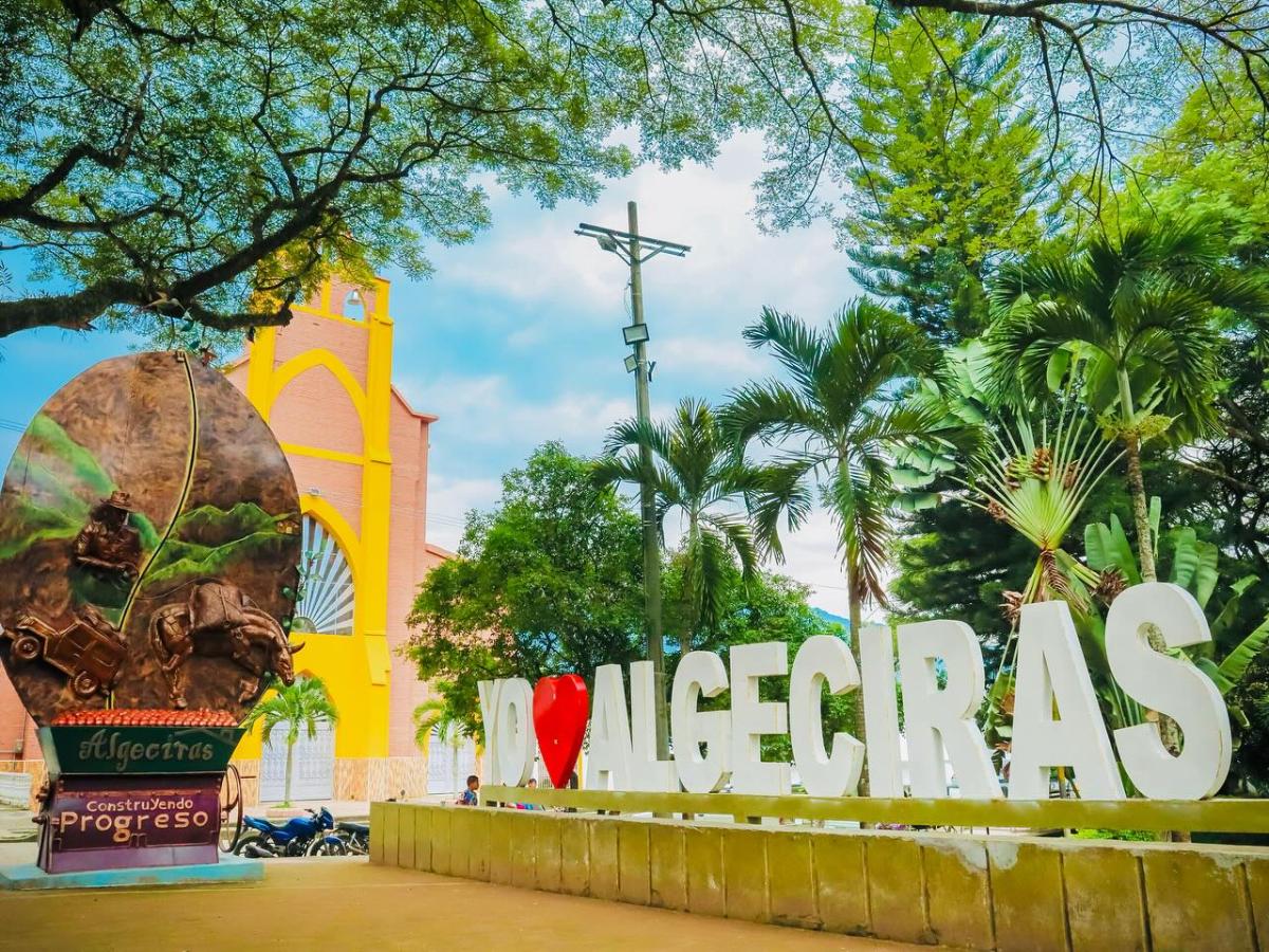 Algeciras, Huila: fundación, historia y personajes