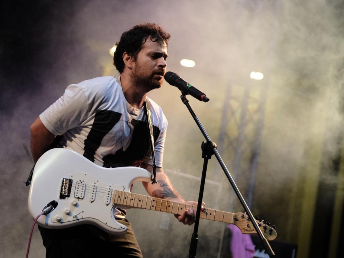 Descarga "Quiéreme" de manera gratuita y legal