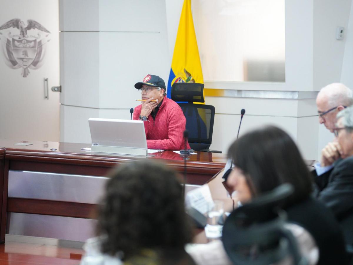 Presidente Gustavo Petro defendió al ministro de Educación