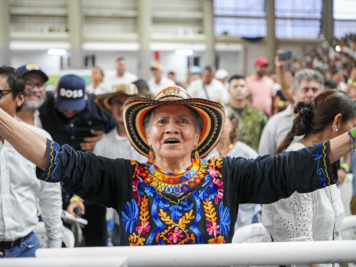 Entrega de tierras HOY Córdoba: perdón de Mancuso | Análisis con Hollman Morris 