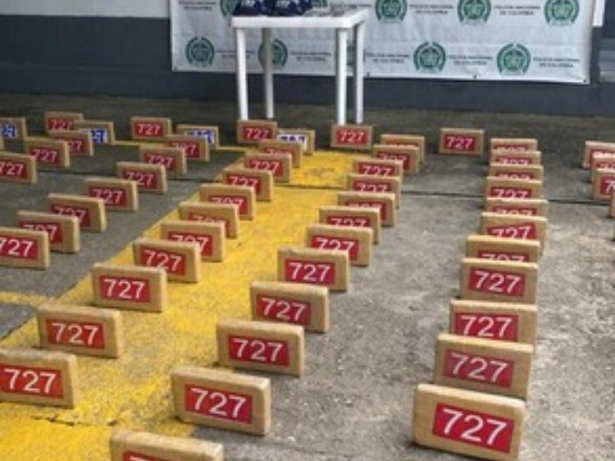 Incautan una camioneta de la UNP con 150 kilos de cocaína