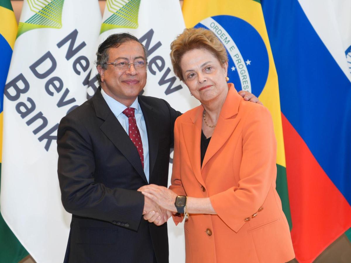 Gustavo Petro solicita ingreso de Colombia al banco de los BRICS durante visita a China
