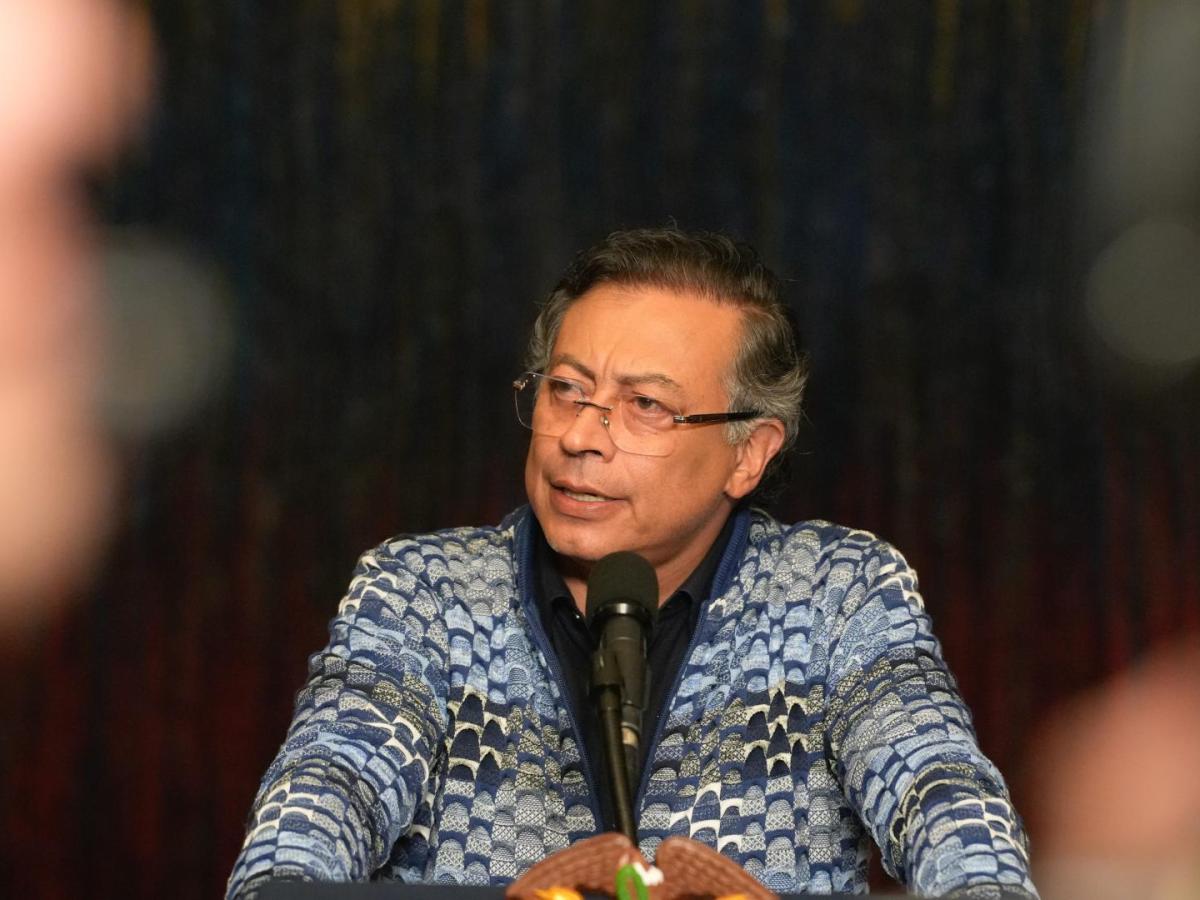 Consulta popular por decreto: presidente Petro 