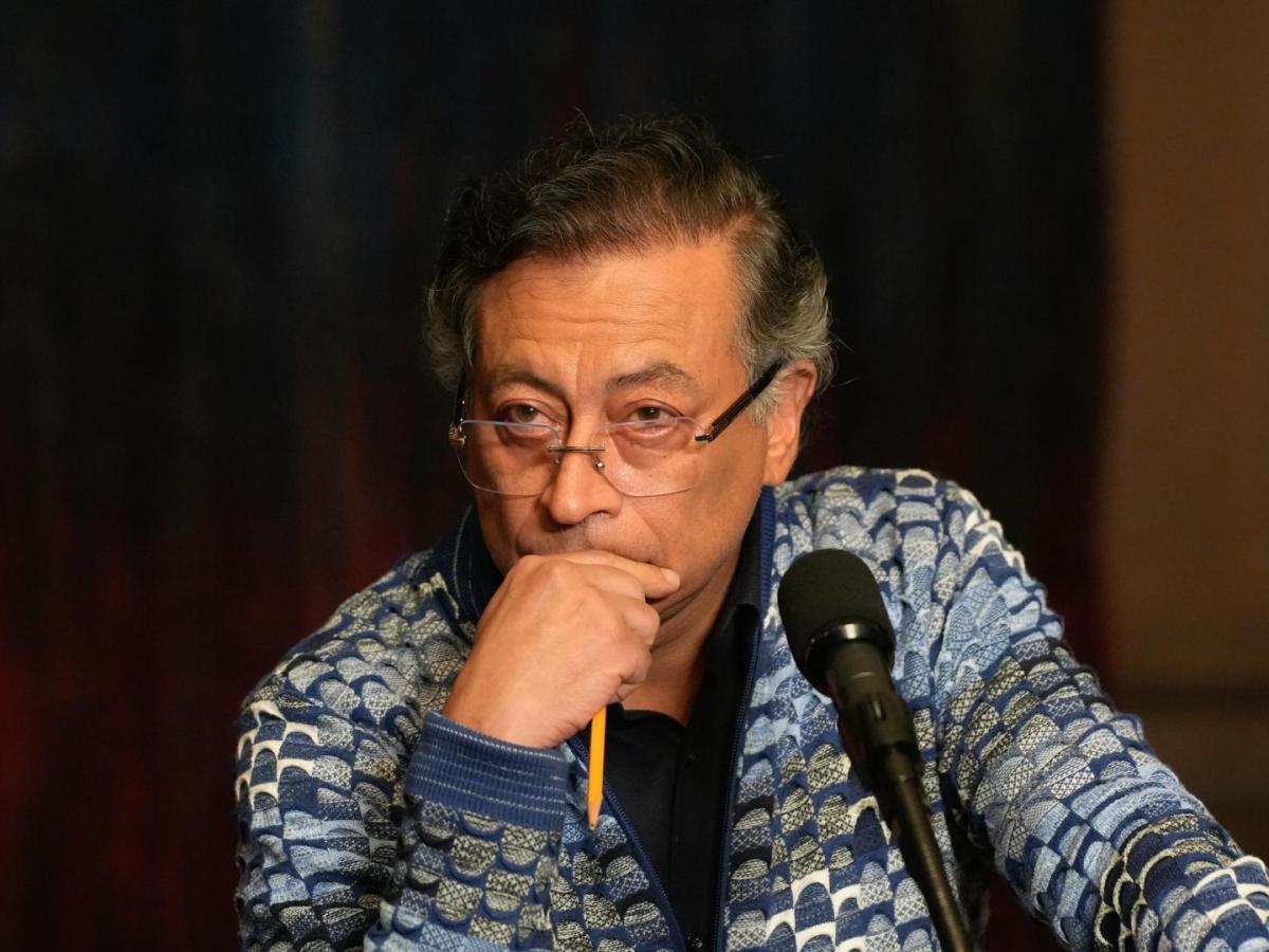 Petro responde a Keralty: “No me amenaza un extranjero” y defiende soberanía y salud pública