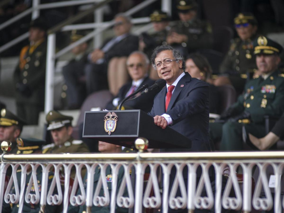 Gustavo Petro pidió más presencia de la Policía en Bogotá, Cali y Pereira