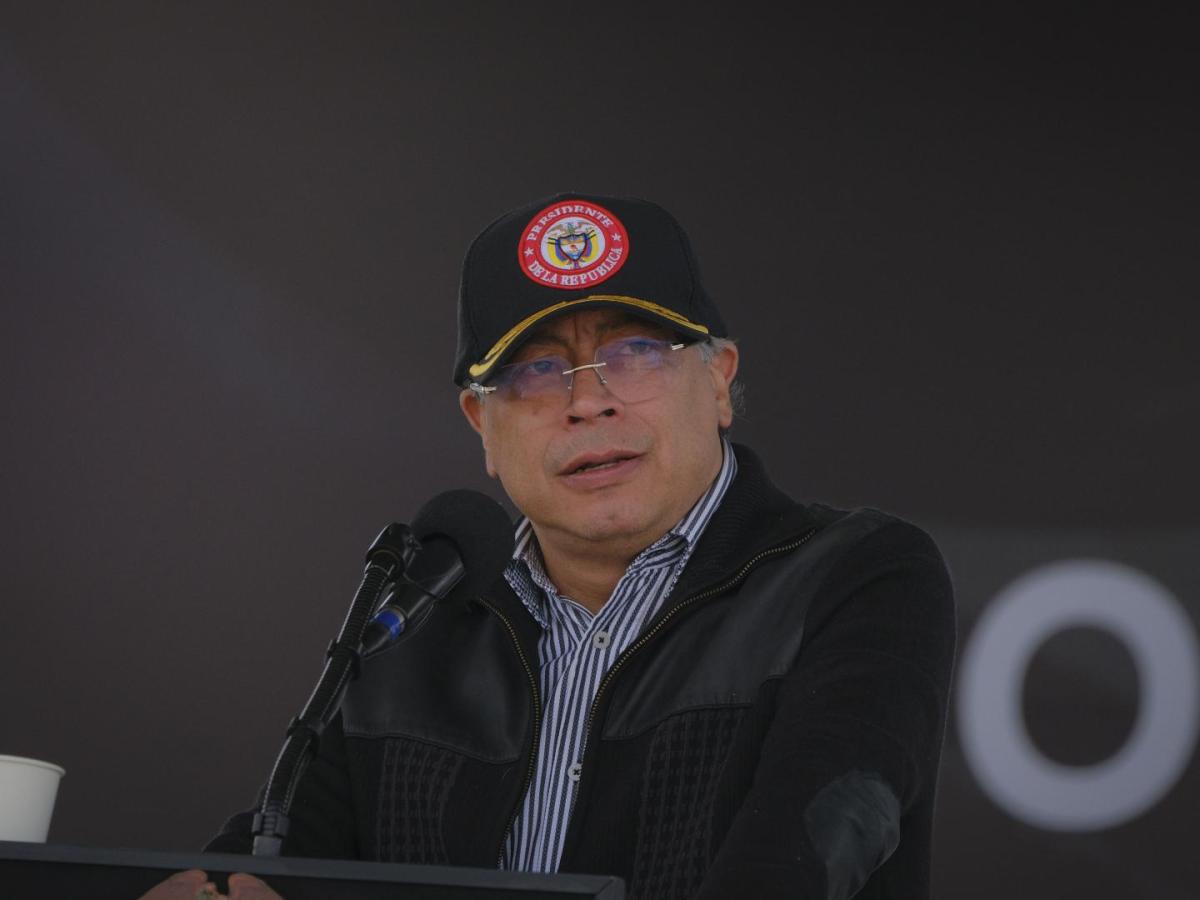 Desfinanciación a la Fuerza Pública : Petro desmiente informe
