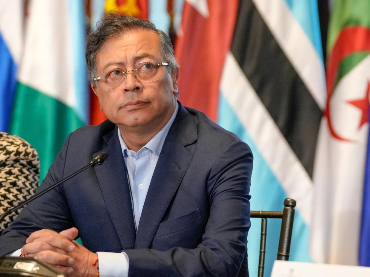 Exportación de carbón a Israel: Petro señala a Glencore y Drummond