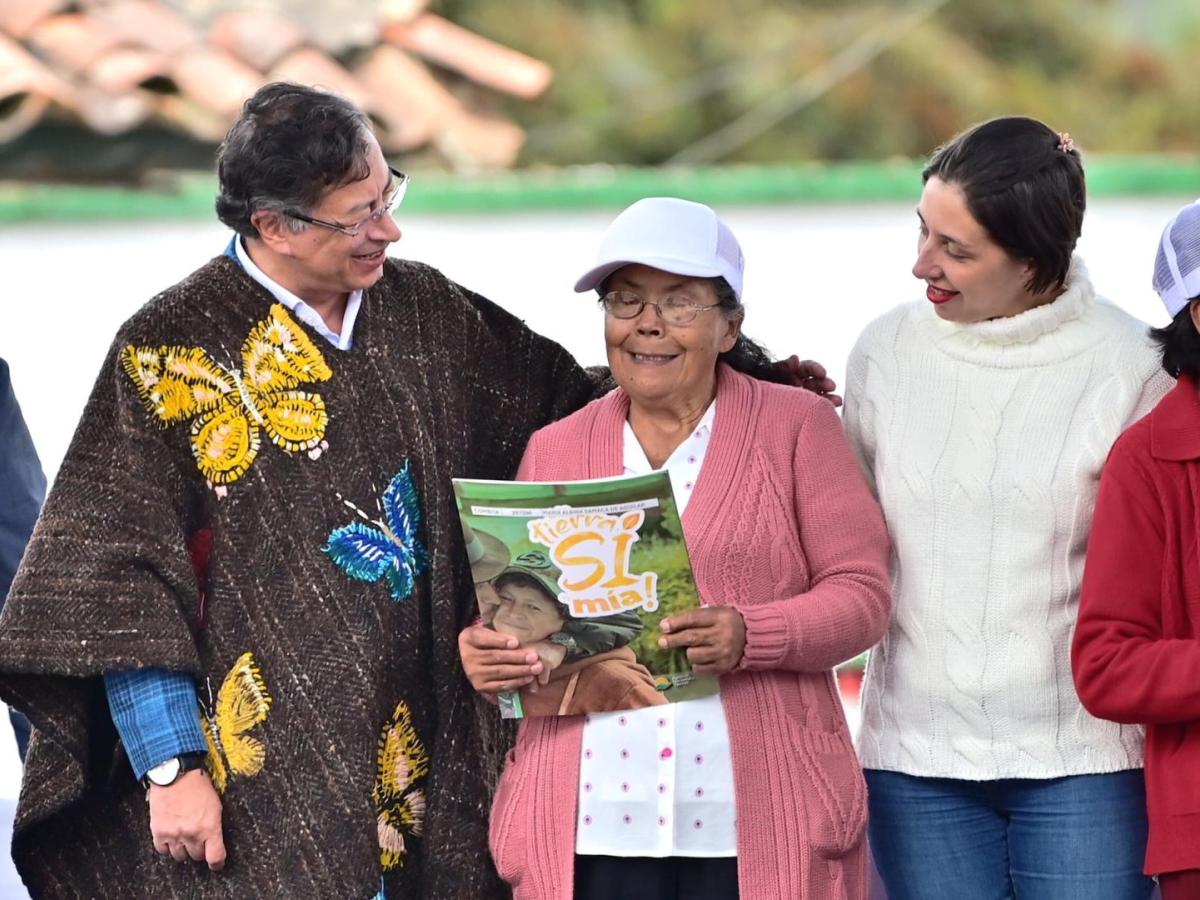 Boyacá: entrega de 2 mil títulos de formalización de tierra a campesinos 