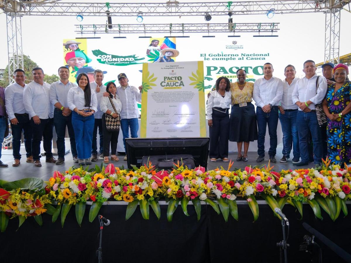 Presidente Petro lidera firma del Pacto Territorial en Timbío, Cauca