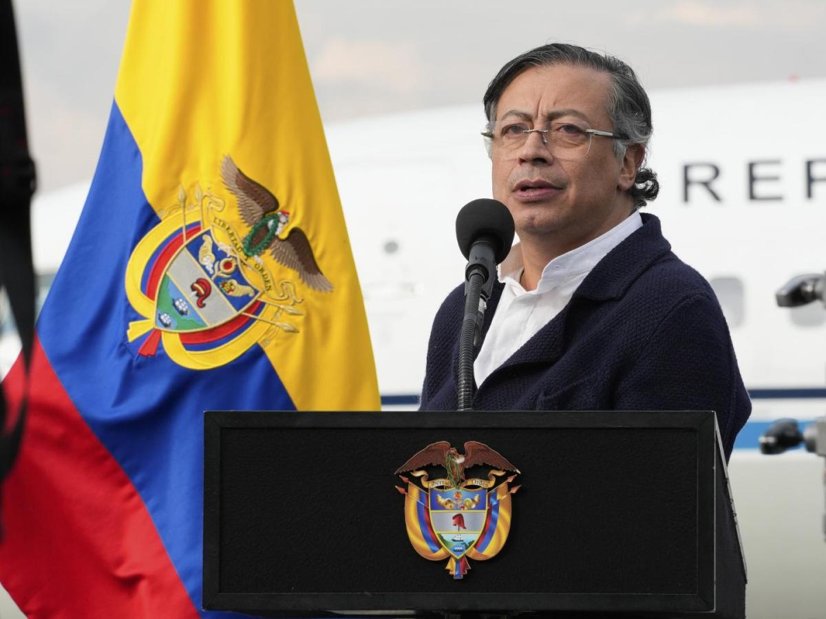 Represión a manifestaciones en Medellín: Petro pide desmantelar grupo violento