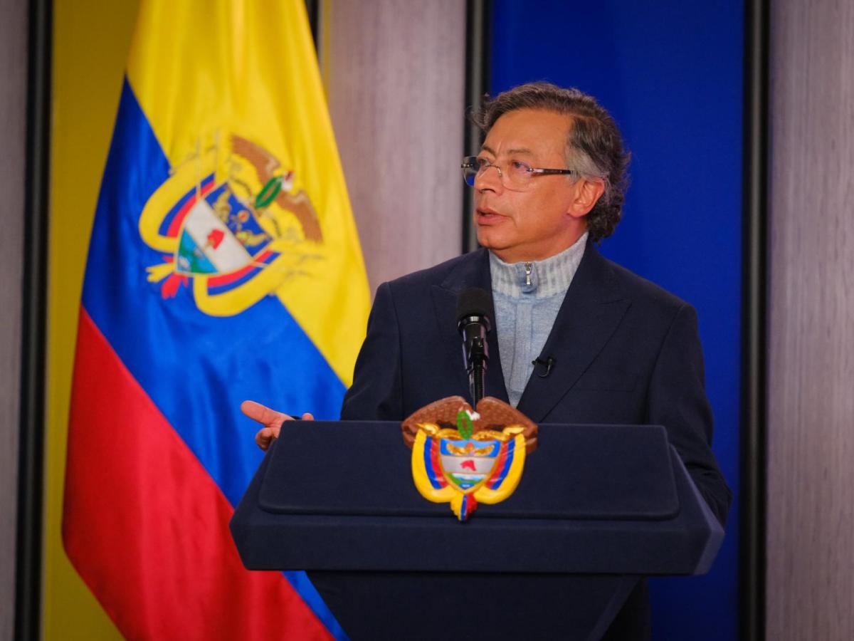 Presidente demuestra que salario mínimo no disparó precios de los alimentos