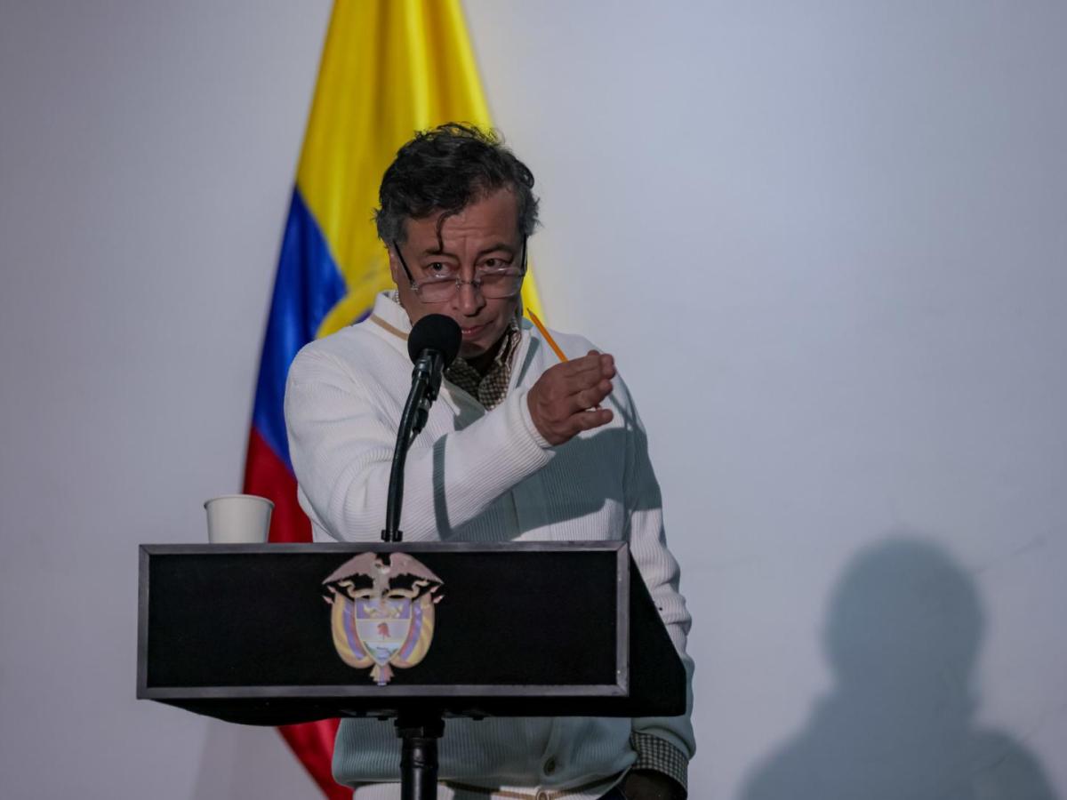 Petro propone a EE. UU. programa de energía solar en Cuba