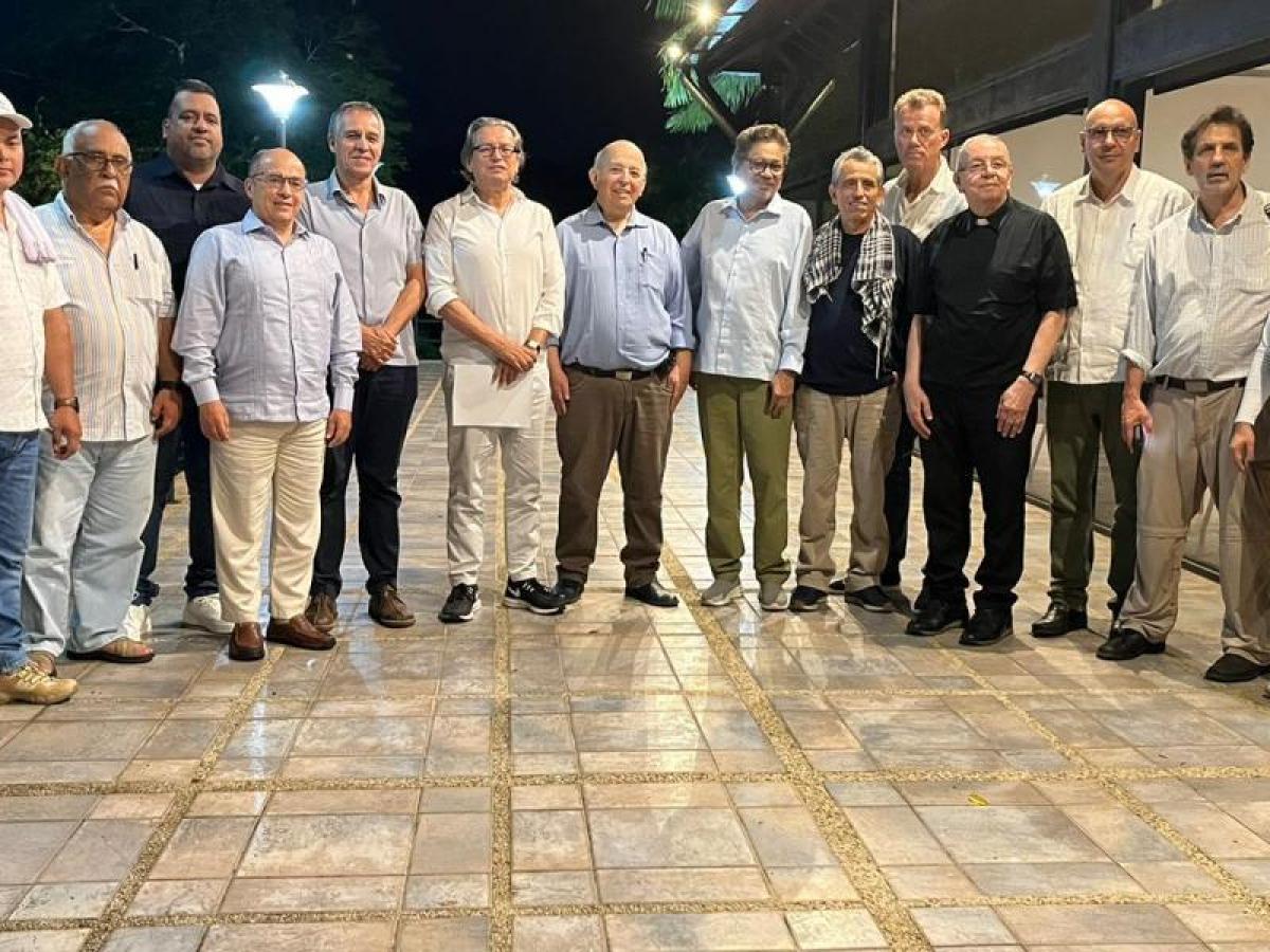 Diálogos de paz en Caracas entre Gobierno Colombia y disidencias 