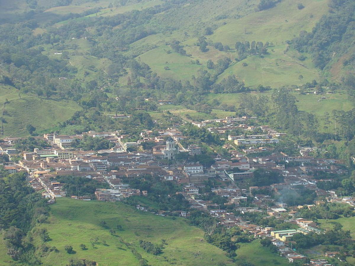 Grupos armados en Antioquia: Defensoría advierten riesgo en Titiribí Grupos armados en Antioquia: Defensoría advierten riesgo en Titiribí