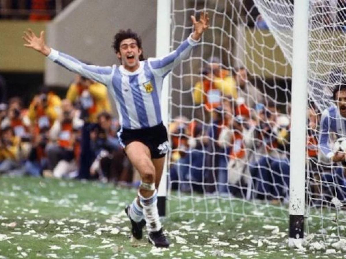 A 38 días del Mundial 2026: Antes del '10' eterno y de la genialidad de Messi, Argentina fue campeona al ritmo de Mario Kempes