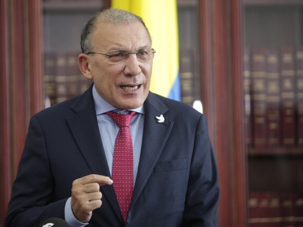 A quién apoyará Roy Barrera 