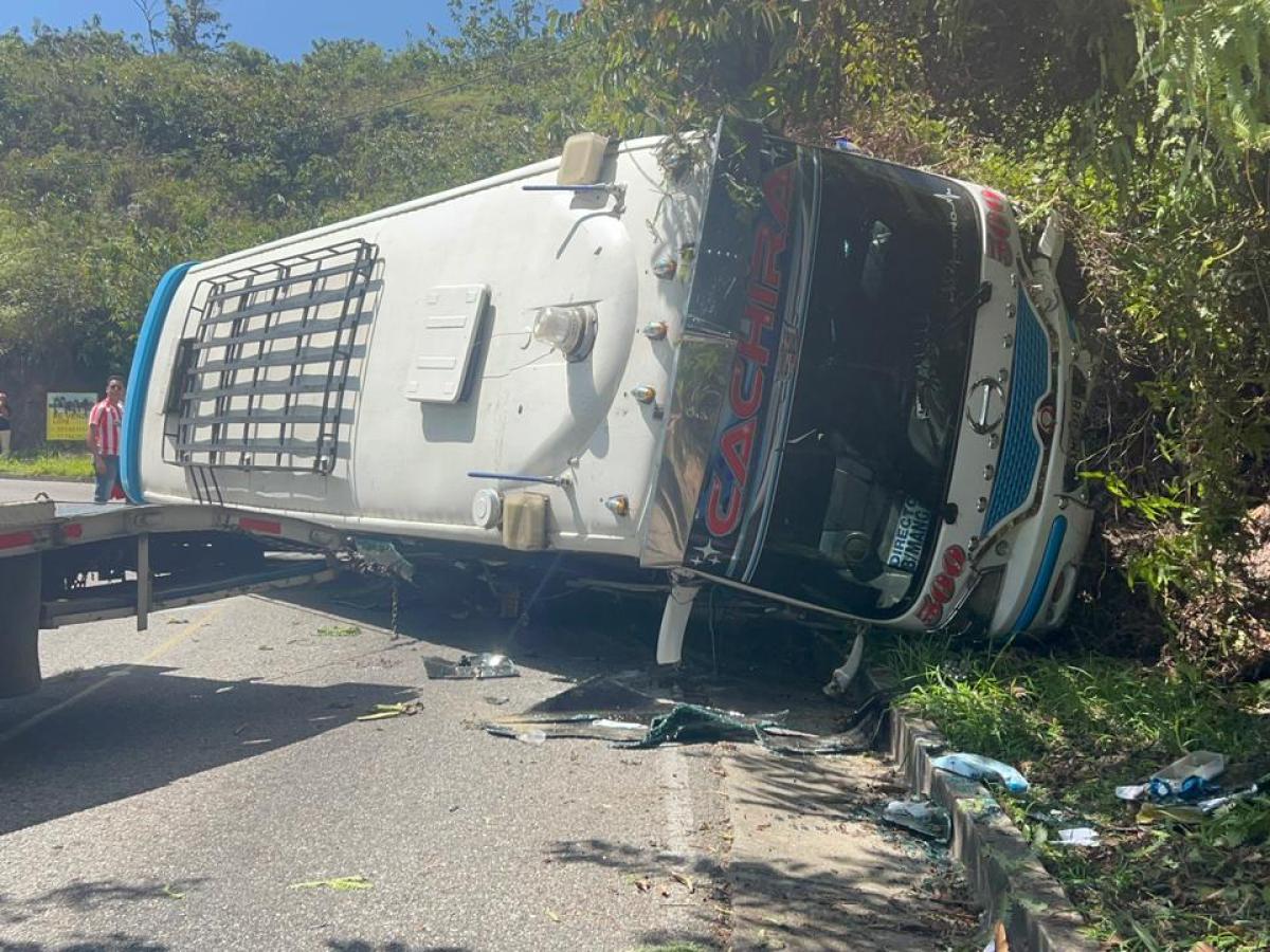 Accidente bus en Floridablanca: personas heridas | Santander