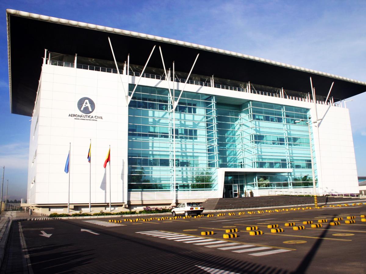 Aerocivil sobre suspensión de vuelos entre Bogotá y Caracas