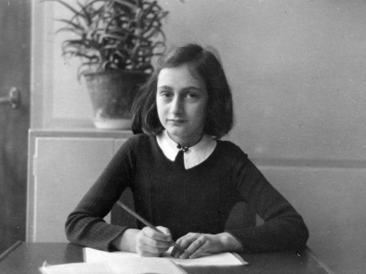 ¿Quién traicionó a Ana Frank y a su familia?