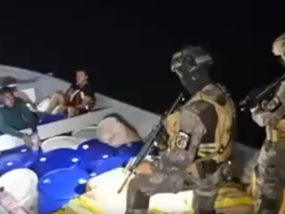 Incautan 2,7 toneladas de cocaína en el Pacífico colombiano sin disparar un solo misil: presidente Petro