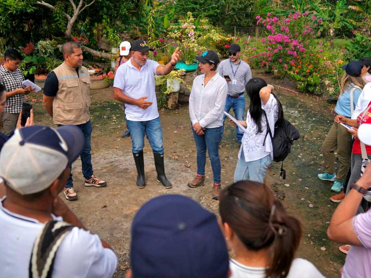 Atención a campesinos afectados por inundaciones en Córdoba