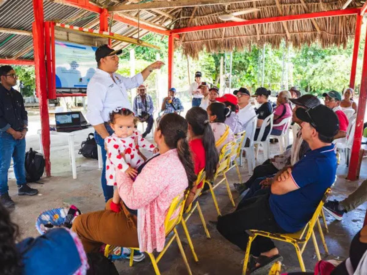 Barrancabermeja: más de 100 familias tendrán luz tras 50 años de espera