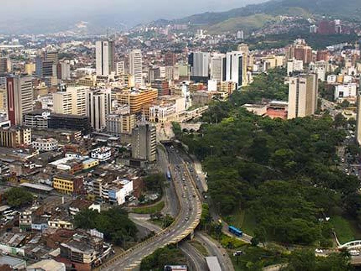 Procuraduría indaga si presunto familiar del alcalde se quedó con millonarios contratos