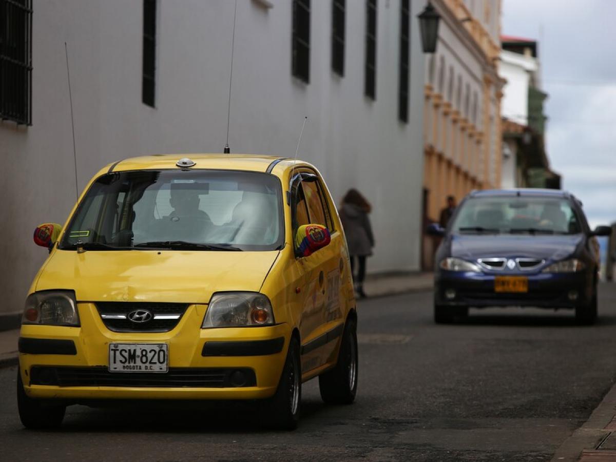 Taxista superó el hambre de su casa y ahora quiere ser locutor 