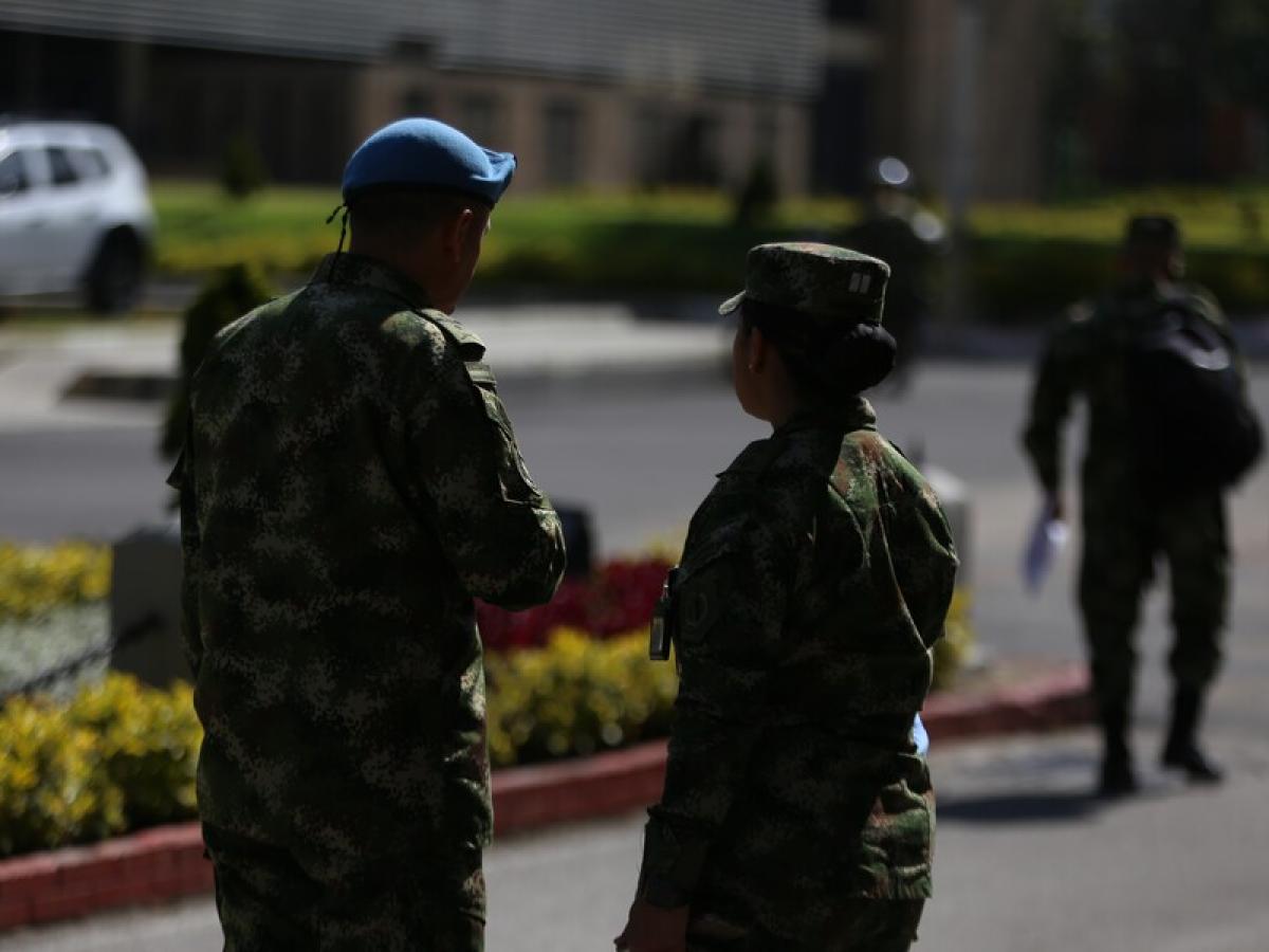 Investigan a comandante del Ejército por ordenar seguir a profesor de inglés