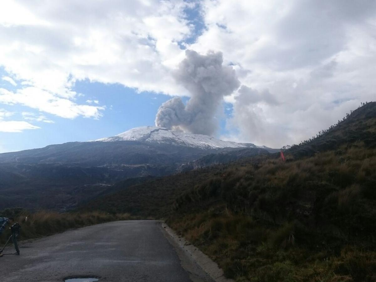Ceniza del volcán Nevado del Ruíz: ¿cómo cuidar y proteger tu salud? 