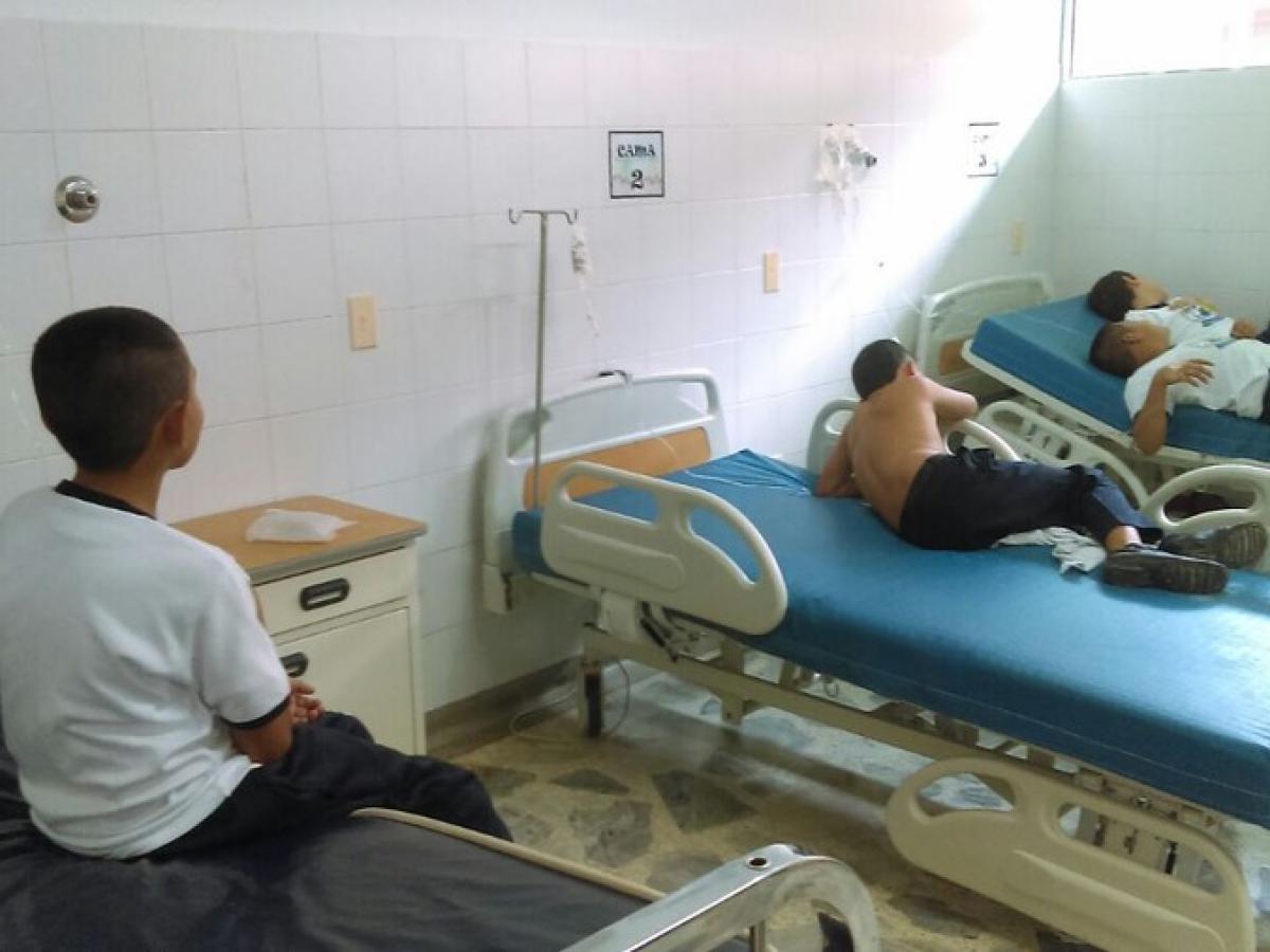 Investigan virus que mantiene a 15 niños indígenas koguis hospitalizados en Santa Marta