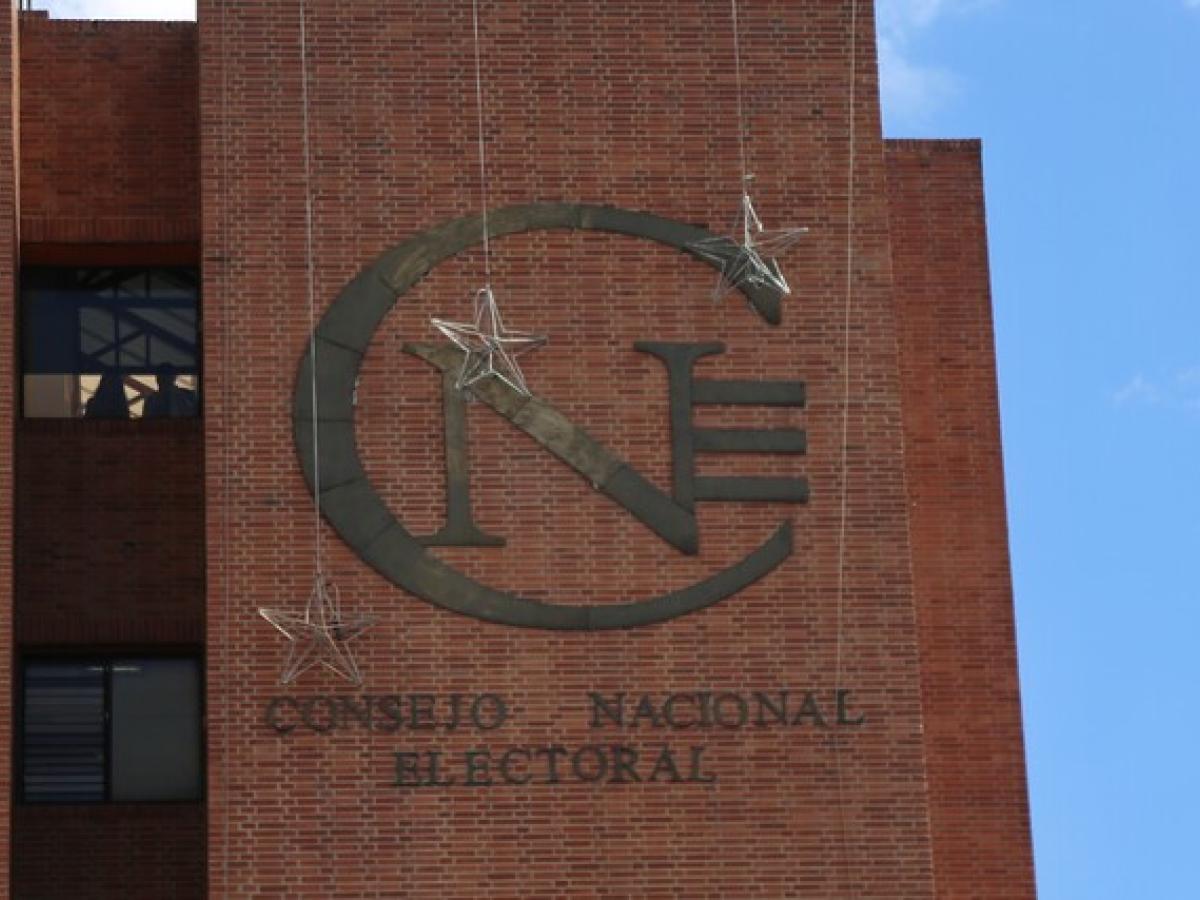 CNE insta a los candidatos a reportar sus gastos de campaña