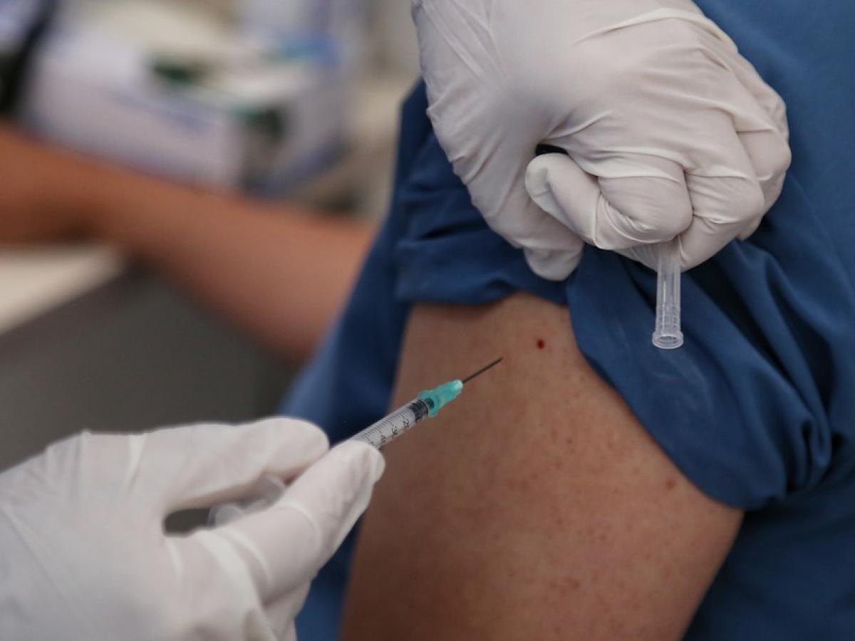 Alerta en Medellín por escasez de vacunas contra el Covid-19 